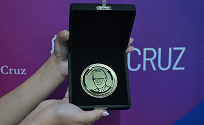 Medalha Henrique Lenzi celebra cientistas do IOC mais influentes do mundo